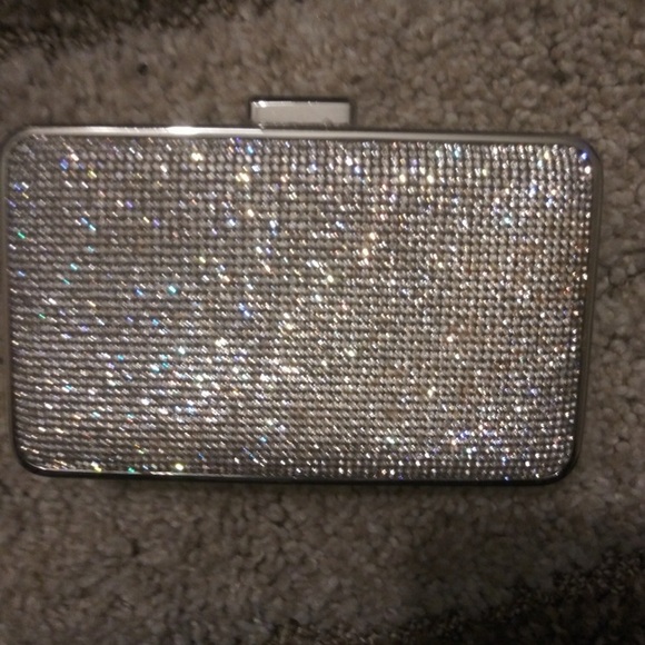 Retired Piece- Michael Kors clutch - Picture 10 of 10